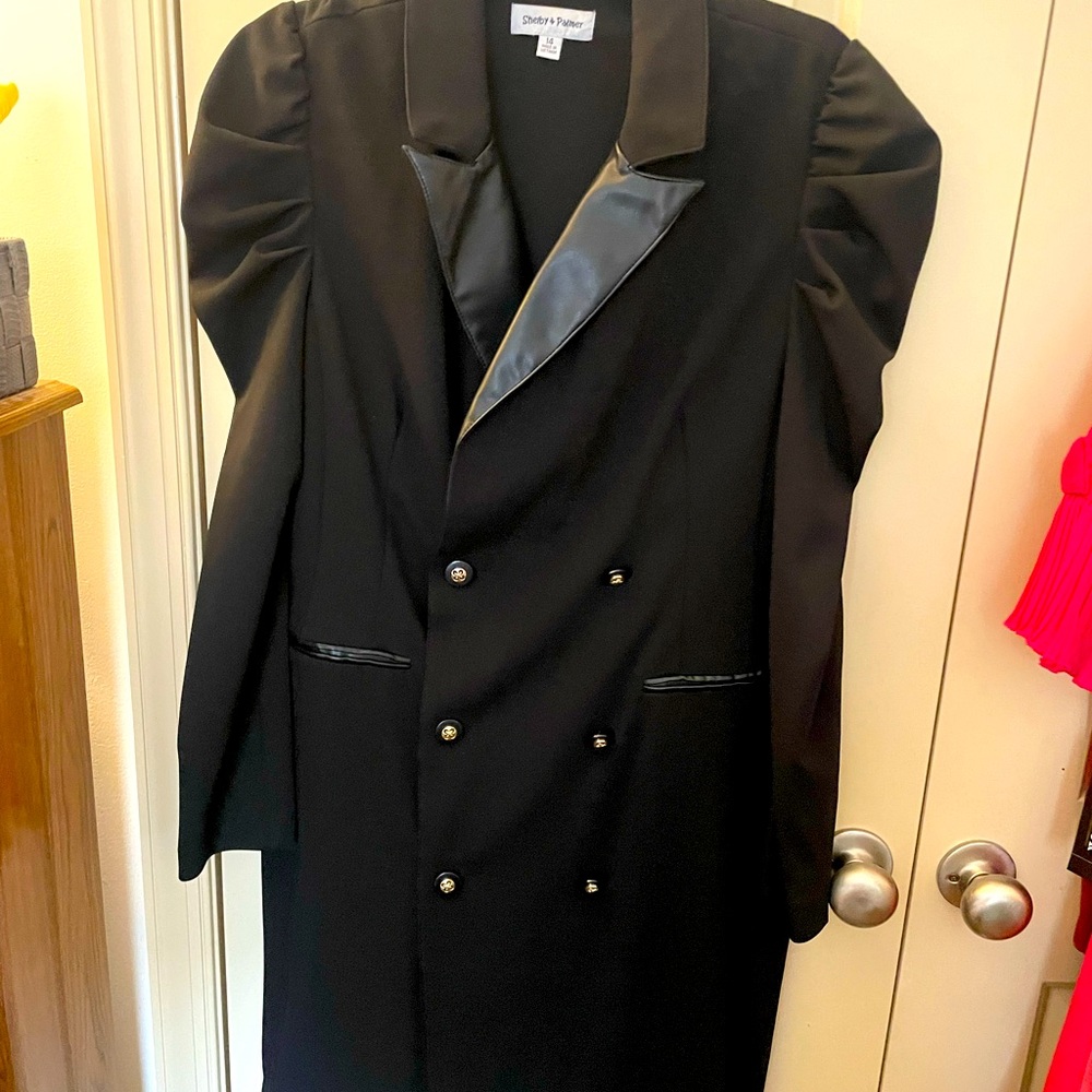 Size: 14; Black, Double-Breasted Blazer Dress w/ leather on collar